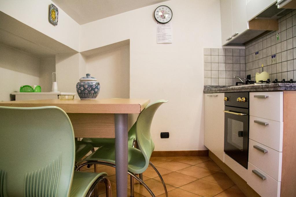 Etna Case Mangano リングアグロッサ 部屋 写真